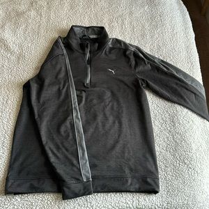 Puma golf, 1/4 zip, like brand new, only worn once